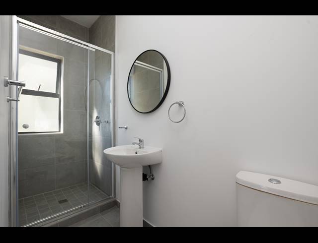 3 BEDROOM APARTMENT FOR SALE IN SHEFFIELD BEACH